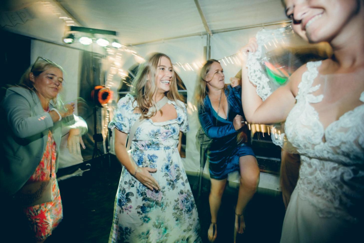 Студенти Flexorator під час репетиції сучасного танцю